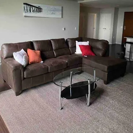 Downtown Cleveland Waterview 1 Bedroom Loft With Fireplace